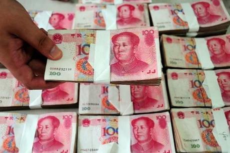 Desdolarización: El Yuan entra en Europa