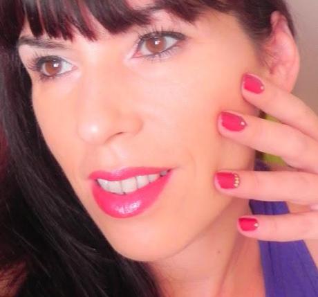 Look y manicura LOLA It chic