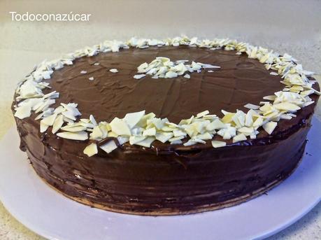 TARTA CHOCOLATÍSIMA DE NUTELA Y OBLEAS