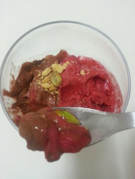 Helado Vegano de Cacao y Frambuesa (a base de plátano)