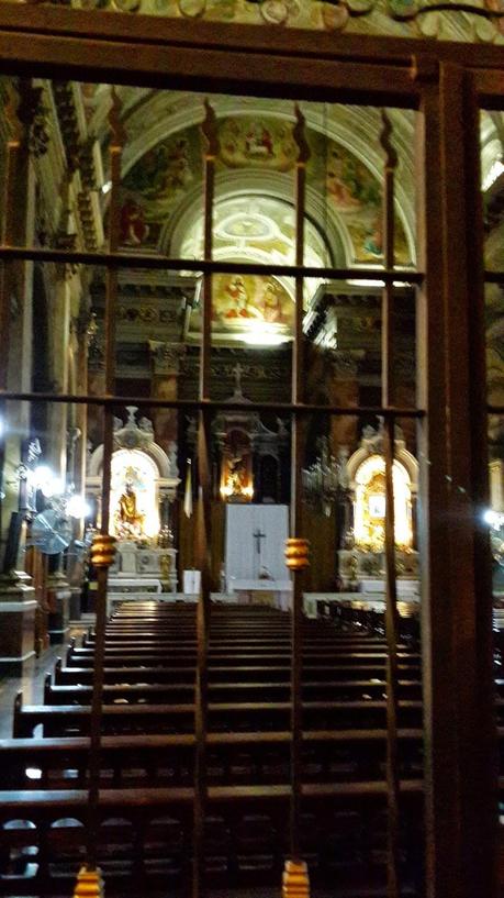 Enrejada y con una topadora esperando: Desde París a Buenos Aires con nosotros la  Parroquia de Nuestra Señora de Las Victorias.