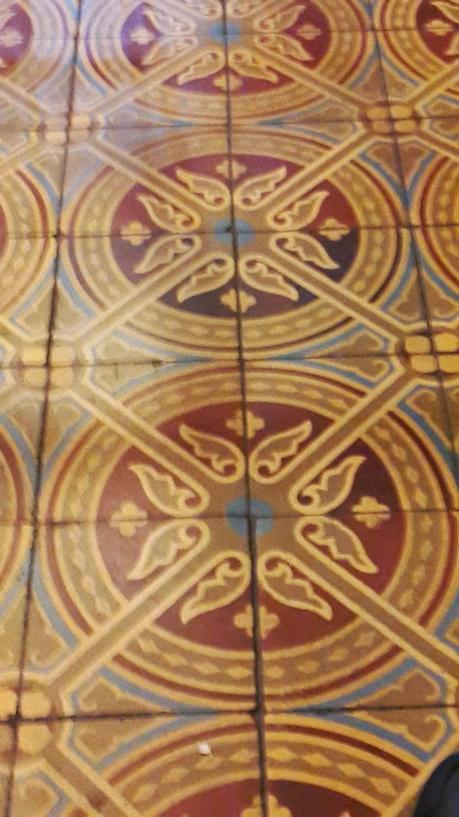 Enrejada y con una topadora esperando: Desde París a Buenos Aires con nosotros la  Parroquia de Nuestra Señora de Las Victorias.