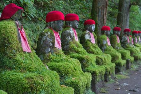 LA RUTA NIPONA: NIKKO (MAUSOLEOS, CEDROS Y ESTATUAS FANTASMA)