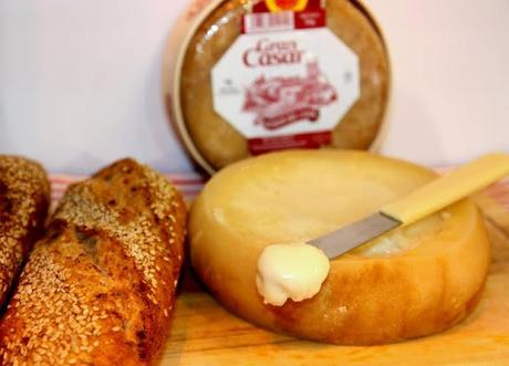 Delicias extremeñas - paquetitos y triangulos de jamon y queso