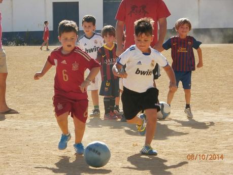 NUEVA TEMPORADA DE LA ESCUELA DE FÚTBOL DE ALMOGIA 2014715