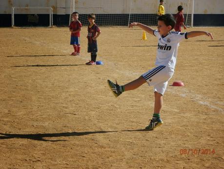 NUEVA TEMPORADA DE LA ESCUELA DE FÚTBOL DE ALMOGIA 2014715