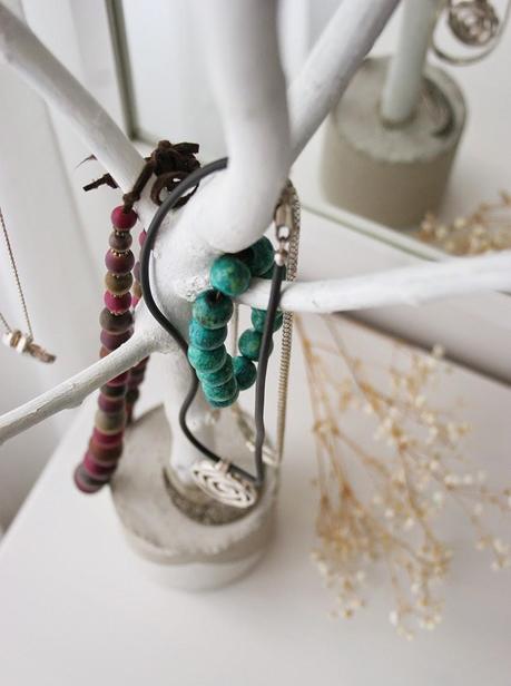 Diy joyero con rama de árbol5 Diy joyero con rama de árbol y cemento5