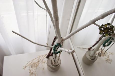 Diy joyero con rama de árbol3 Diy joyero con rama de árbol y cemento3