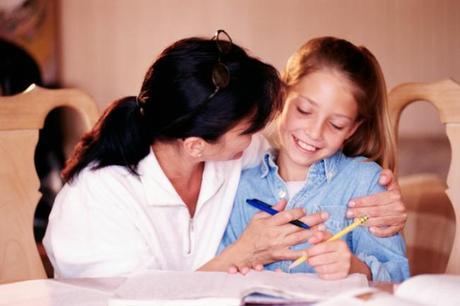 Las alabanzas en la escuela, ¿mejor en público o en privado? premioscuidado
