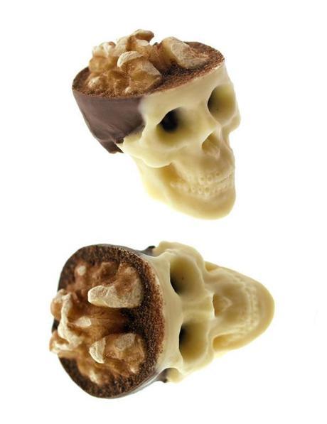 Chocolate Skulls Gone Nuts :: calaveras de chocolate y cerebro de uez