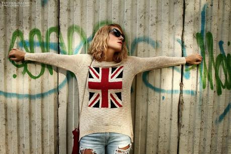 Ripped jeans, England sweater