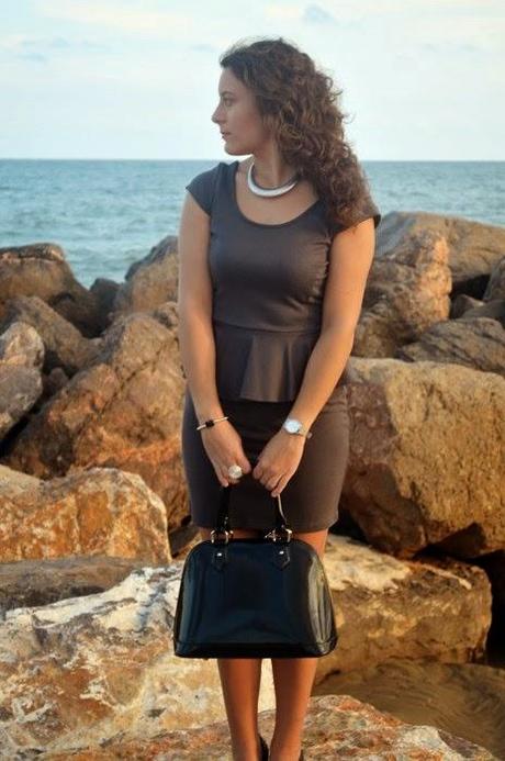 Working girl on the rocks
