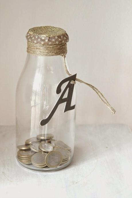 Finde Frugal: una hucha con una botella