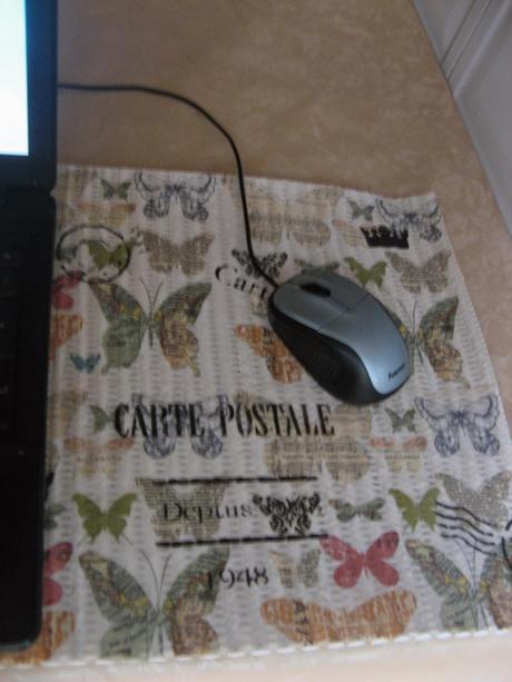 Decoupage y estarcido en una alfombrilla Decoupage y estarcido en una alfombrilla