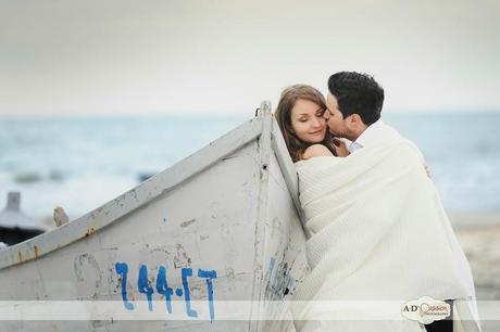 Una postboda romántica a orillas del mar