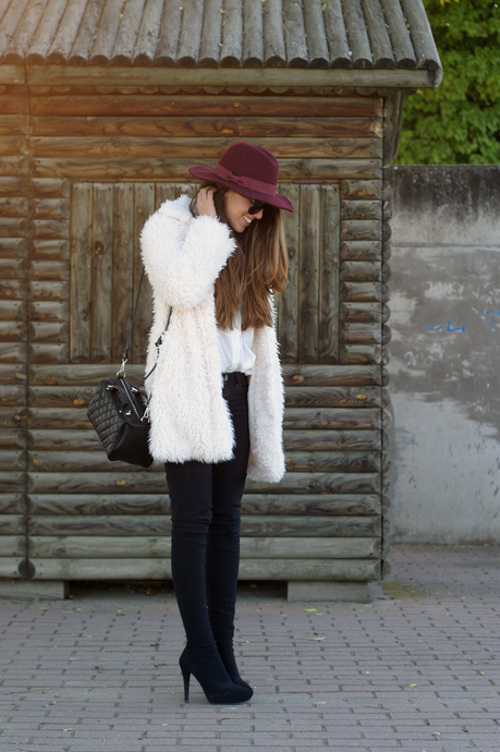 FAUX FUR COAT