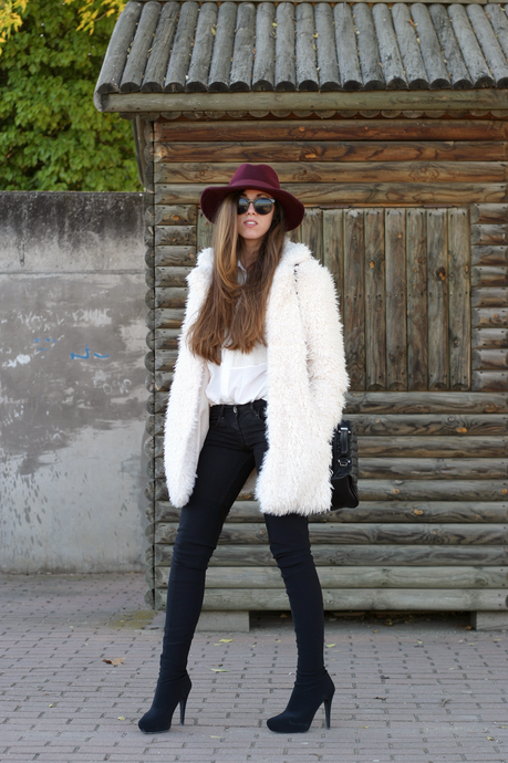 FAUX FUR COAT