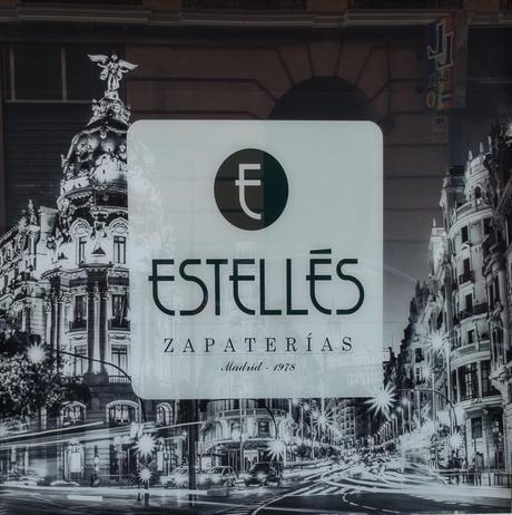 Visitando la nueva tienda de Estellés.