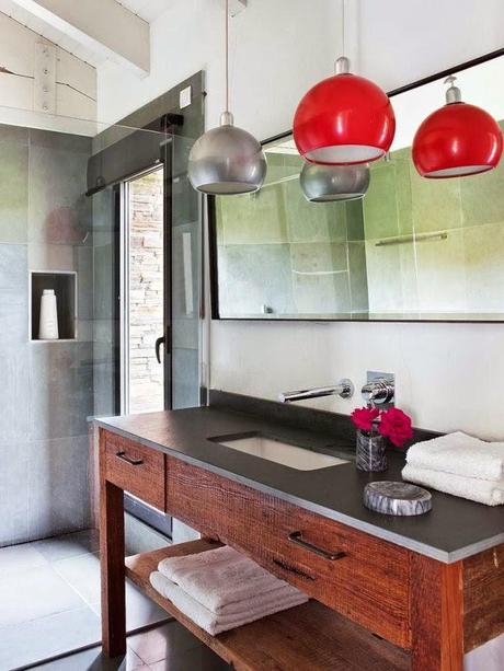 UNA CASA DE CAMPO CON MATERIALES NOBLES