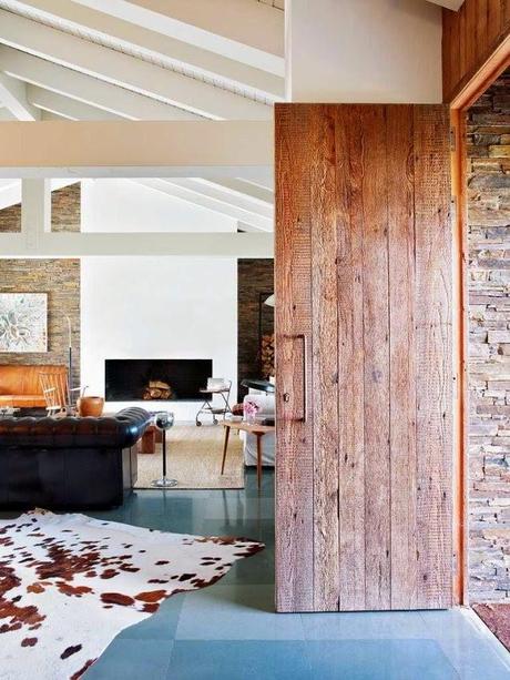 UNA CASA DE CAMPO CON MATERIALES NOBLES