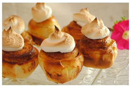 Minicaracolas con merengue suizo