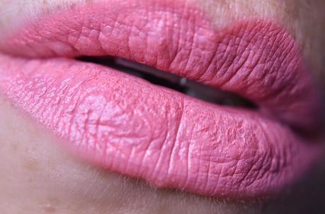 Think Pink Mega Last Lip Color de Wet ‘n Wild y #MoreKisses, una Buena Causa