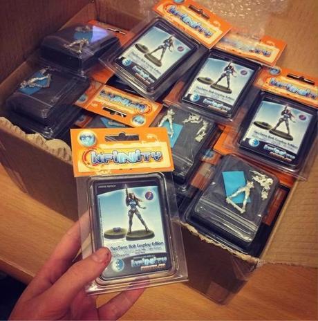 Neoterra Bolt cosplay edition a la venta en la web de Tabitha Lyons