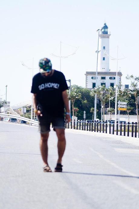 glamour_narcotico_ibiza_outfit_menswear_streetstyle_cap_bershka_shirt_bershka_shorts_h&m_ugly_shoes_pull&beard (5)