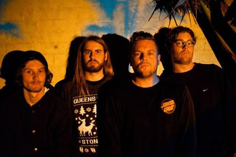 Main Beach: Hypo Lazy