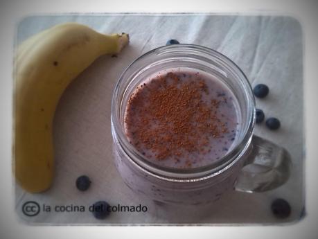 Batido de plátano y arándanos
