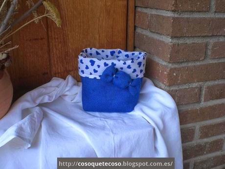 Cesta azul con mucho corazón Cesta azul con mucho corazón