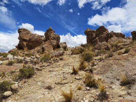 El Mirador de los Volcanes de Patapampa y el Arte Rupestre de Sumbay