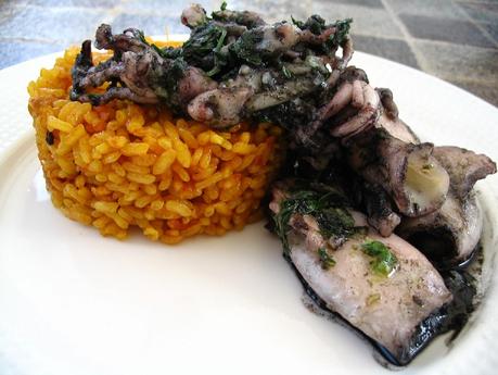 ARROZ DE VERDURAS AL HORNO CON CALAMARES A LA PLANCHA