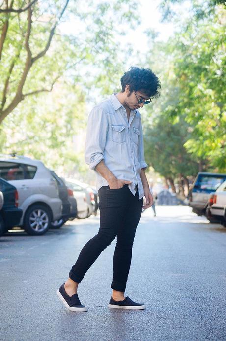 West-vintage_dnim_shirt-hm_black_shirt_skinny-jeans-hm_slippers-glamournarcotico-fashionblog-menswear-street-style-outfit-charlie-cole-malefashion