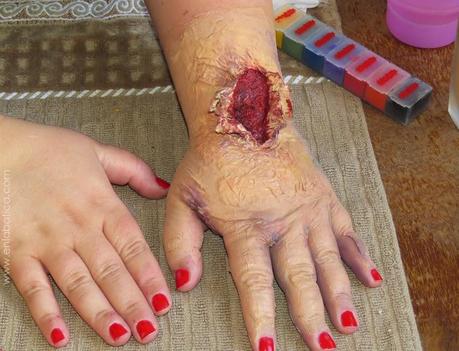 {Halloween} Makeup: mano de zombie, con latex