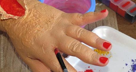 {Halloween} Makeup: mano de zombie, con latex