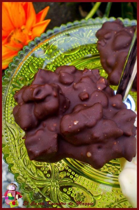 ROCAS DE CHOCOLATE CON FRUTOS SECOS Y PREMIO DARDOS
