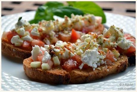 Tostas de Feta con Pesto Rojo y Verde