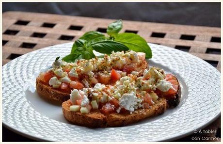 Tostas de Feta con Pesto Rojo y Verde