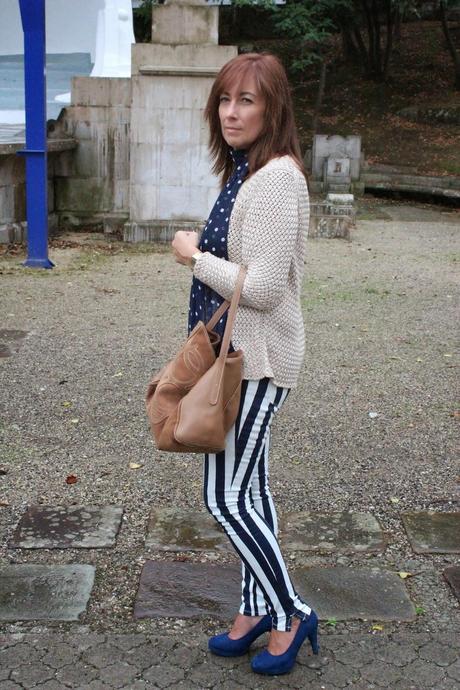 MIS LOOKS - RAYAS Y LUNARES