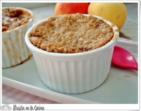 Crumble manzana, melocoton y nocilla de almendra