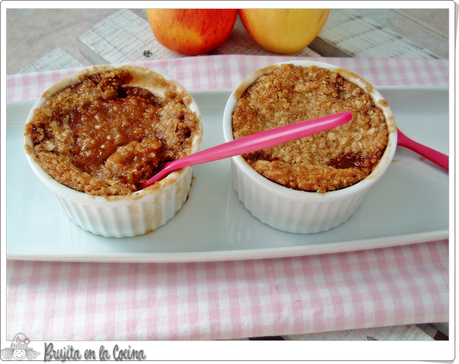 Crumble manzana, melocoton y nocilla de almendra