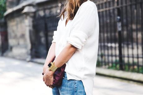 Keep it Simple Denim_Levis_Vintage-White_Shirt-Sandals-Burgundy_Clutch-Paris-Street_Style-Karen_Walker-36