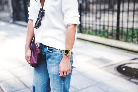 Keep it Simple Denim_Levis_Vintage-White_Shirt-Sandals-Burgundy_Clutch-Paris-Street_Style-Karen_Walker-35