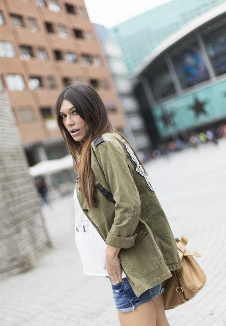 street style barbara crespo hakei skull military jacket sendra boots miu miu bag fashion blogger outfit blog de moda