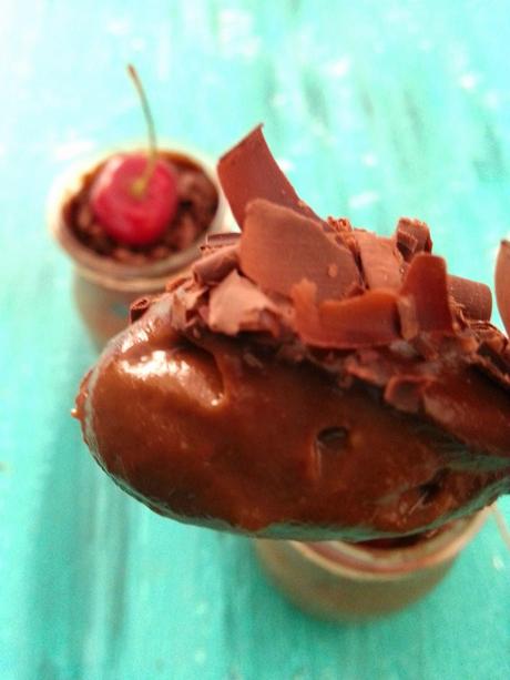 MOUSSE DE CHOCOLATE VEGANO CON AGUACATE