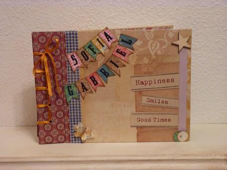 SCRAPBOOKING: ALBUM PARA DOS HERMANOS