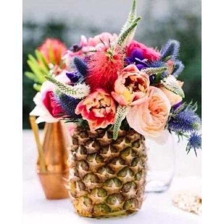 Decoración con flores: un toque especial diy-pineapple-vase