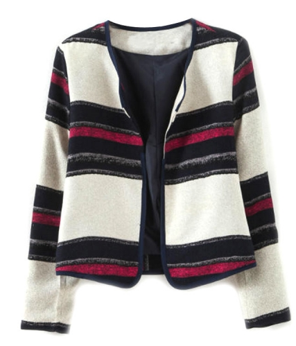 Look: Chaqueta de rayas + jeans + camisa blanca.