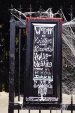 colores-de-boda-pizarra-bienvenida-halloween Inspiración de bodas con temática Halloween